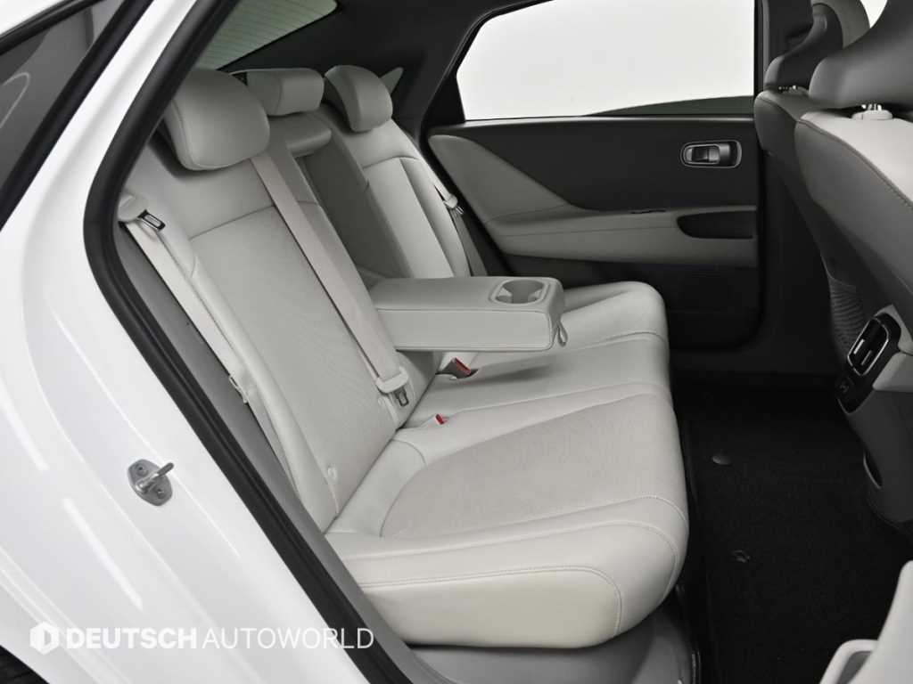 HYUNDAI Ioniq 6 - Vista 12