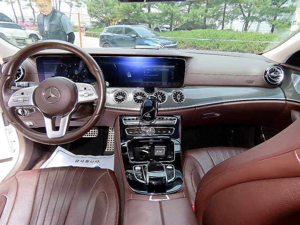 Mercedes Benz CLS Class - Vista 7