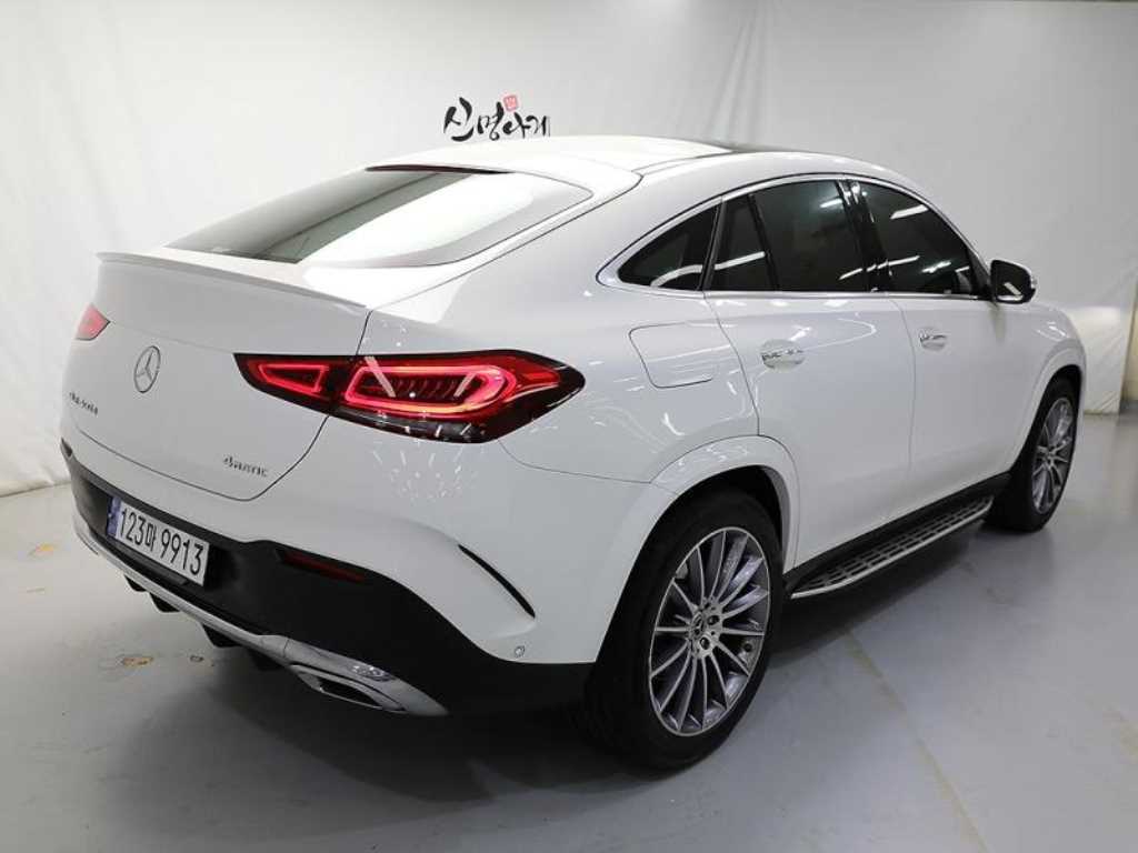 Mercedes Benz GLE Class - Vista 4