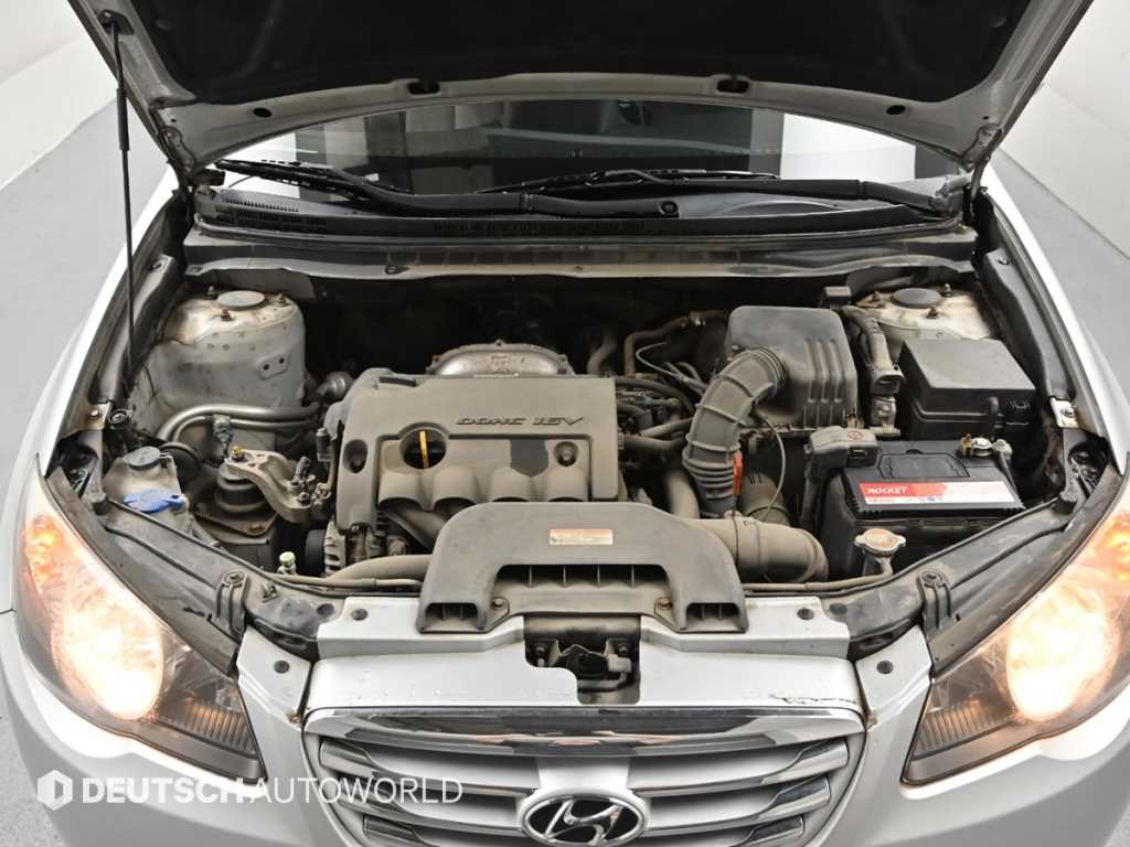 HYUNDAI Avante - Vista 6