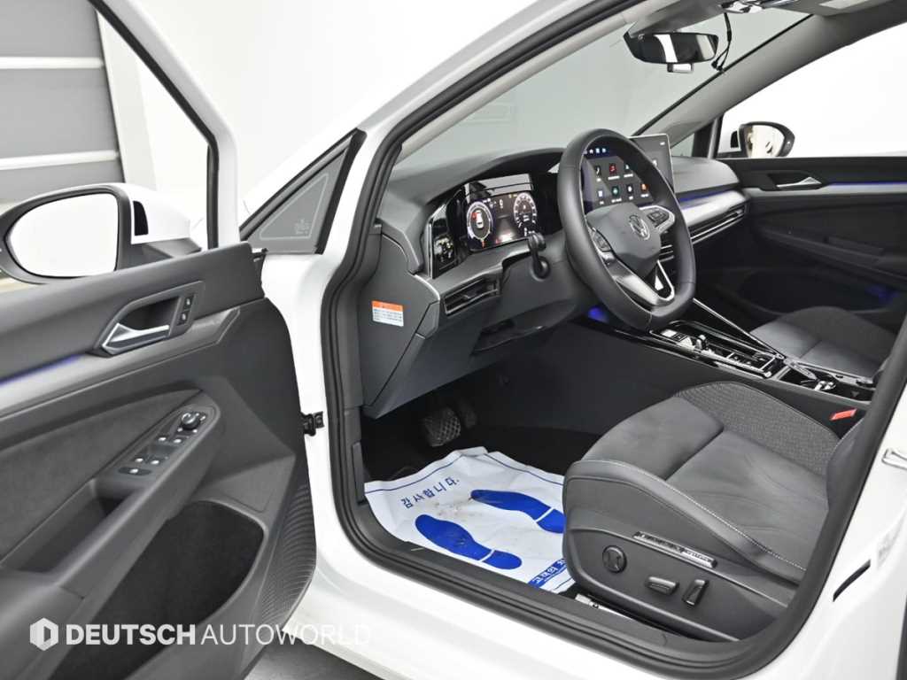 Volkswagen Golf - Vista 11