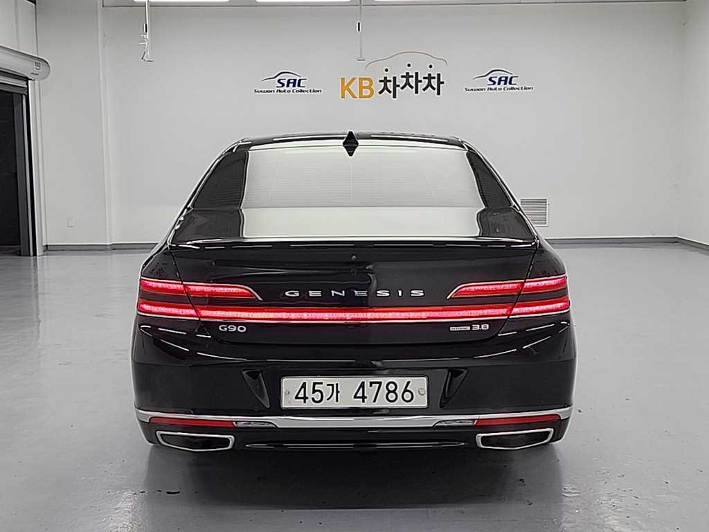 Genesis G90 - Vista 3