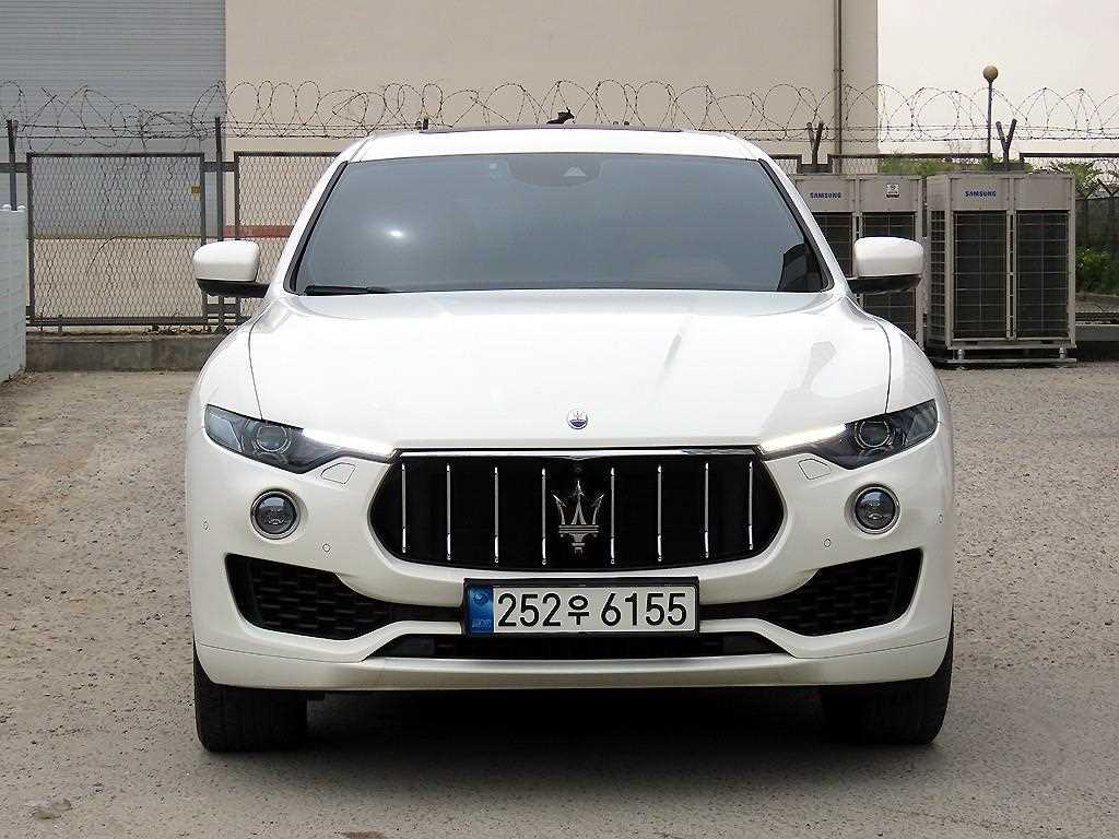 Maserati Levante 2018 Blanco - Importación desde Corea - HF Imports Iquique - Foto 1