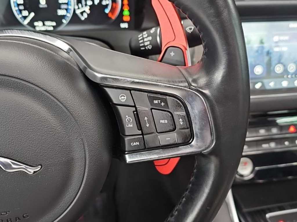 Jaguar XF - Vista 8