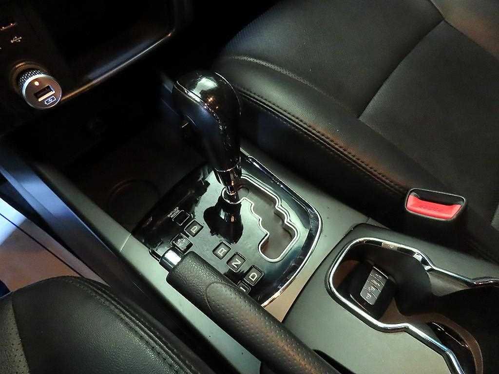 Ssangyong Korando - Vista 12