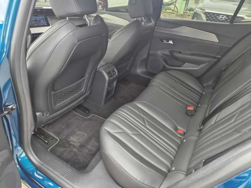 Peugeot 408 - Vista 11