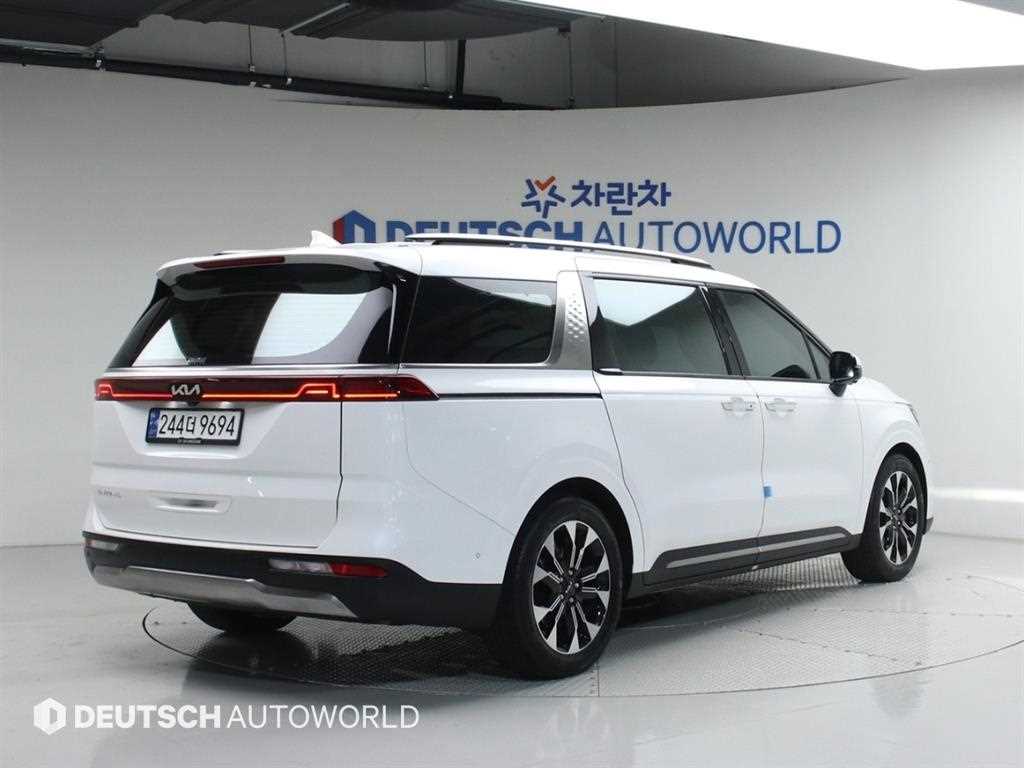 KIA Carnival - Vista 3