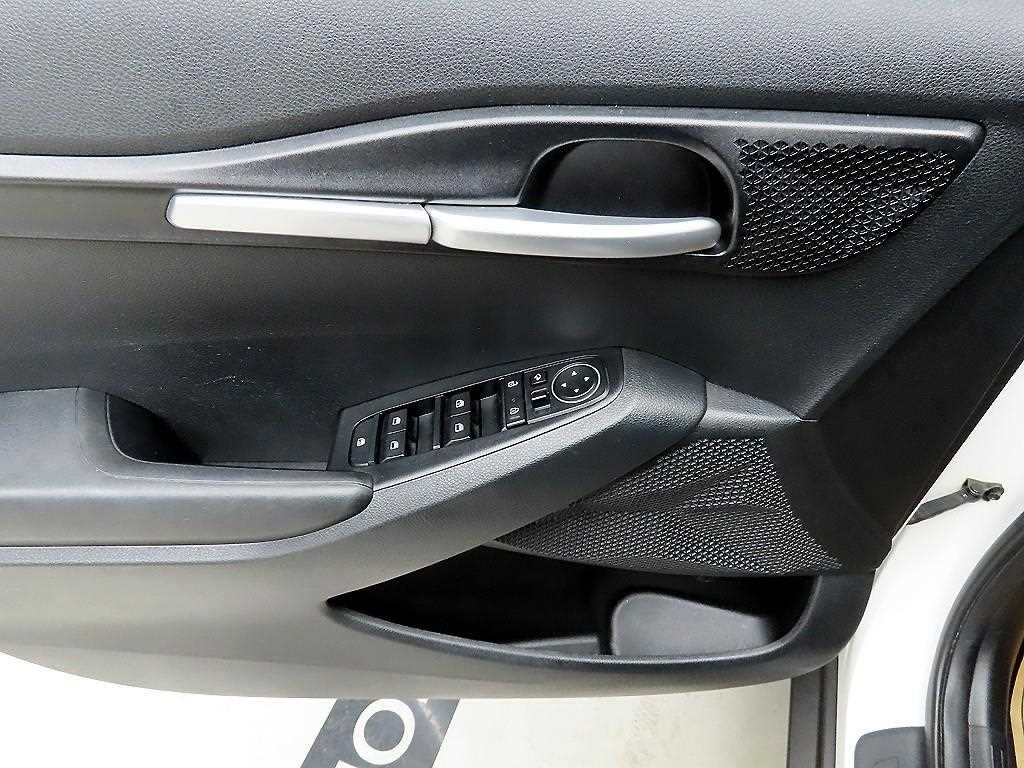 KIA Seltos - Vista 11