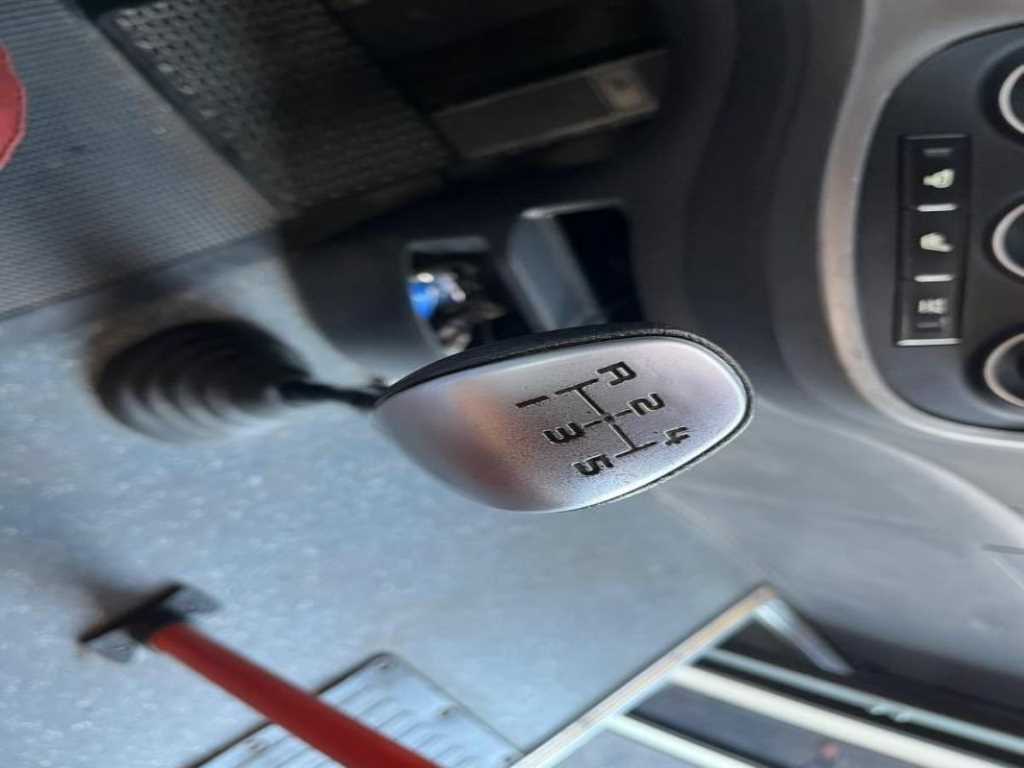 medium and large bus Medium-sized Hyundai Bus 2015 Blanco - Importación desde Corea - HF Imports Iquique - Foto 16