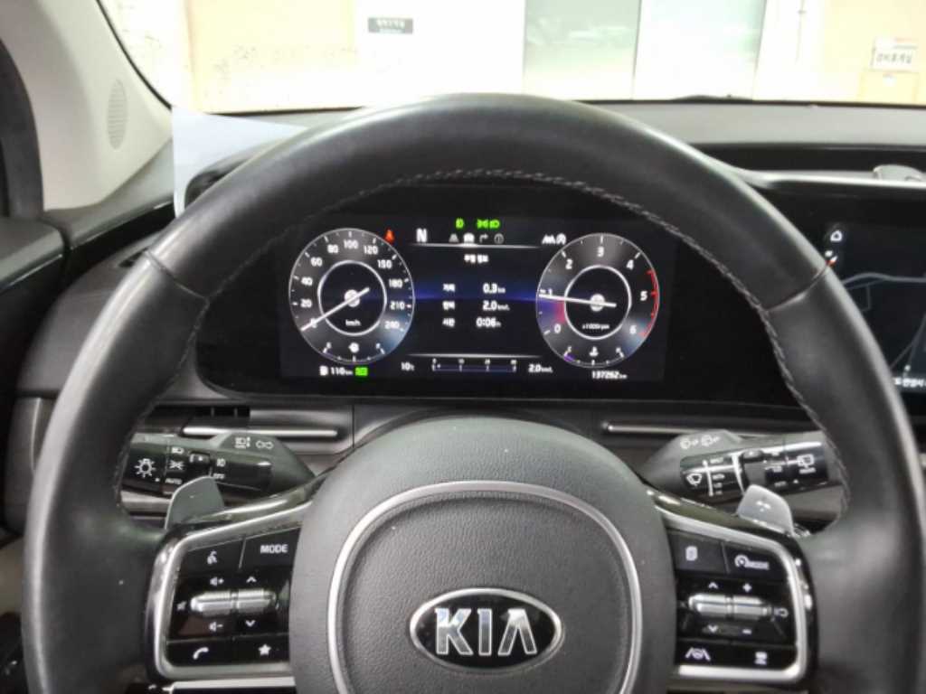 KIA Carnival - Vista 6