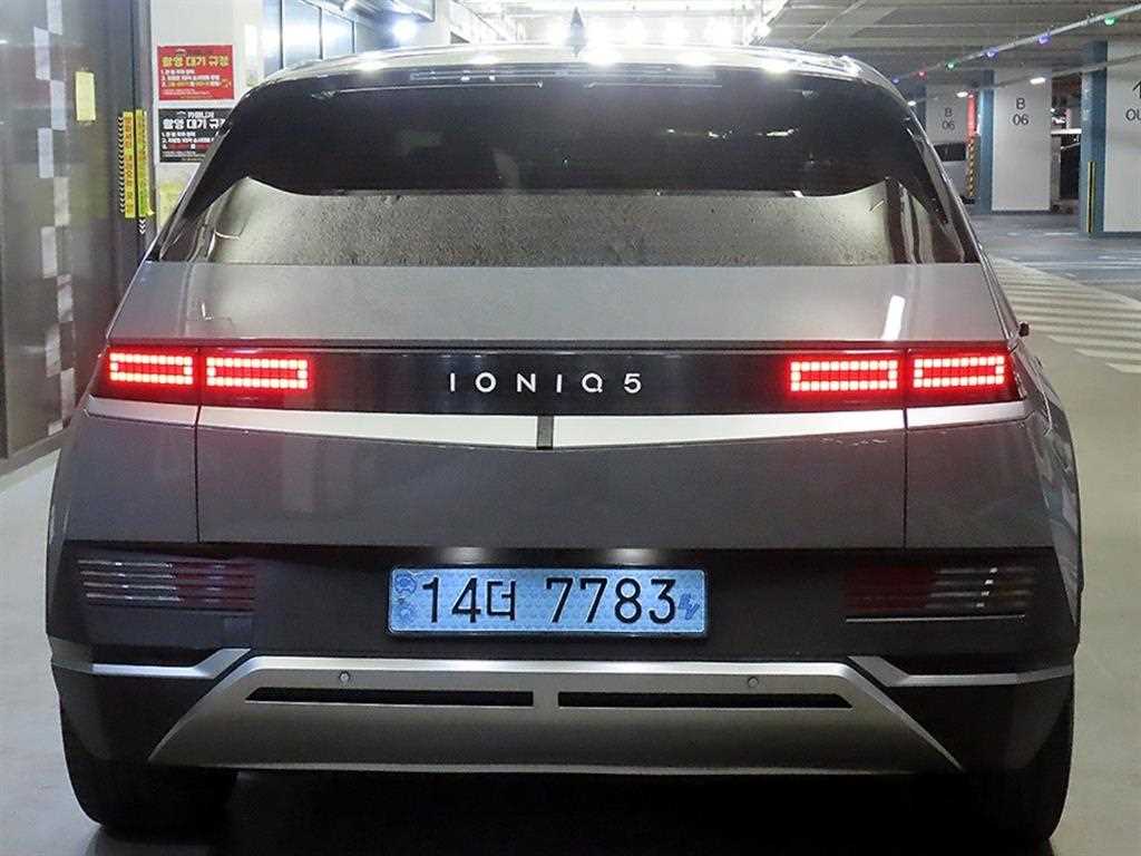 HYUNDAI Ioniq 5 - Vista 5