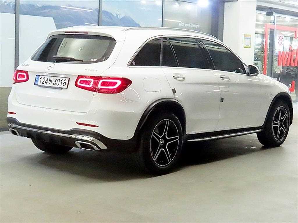 Mercedes Benz GLC Class - Vista 4