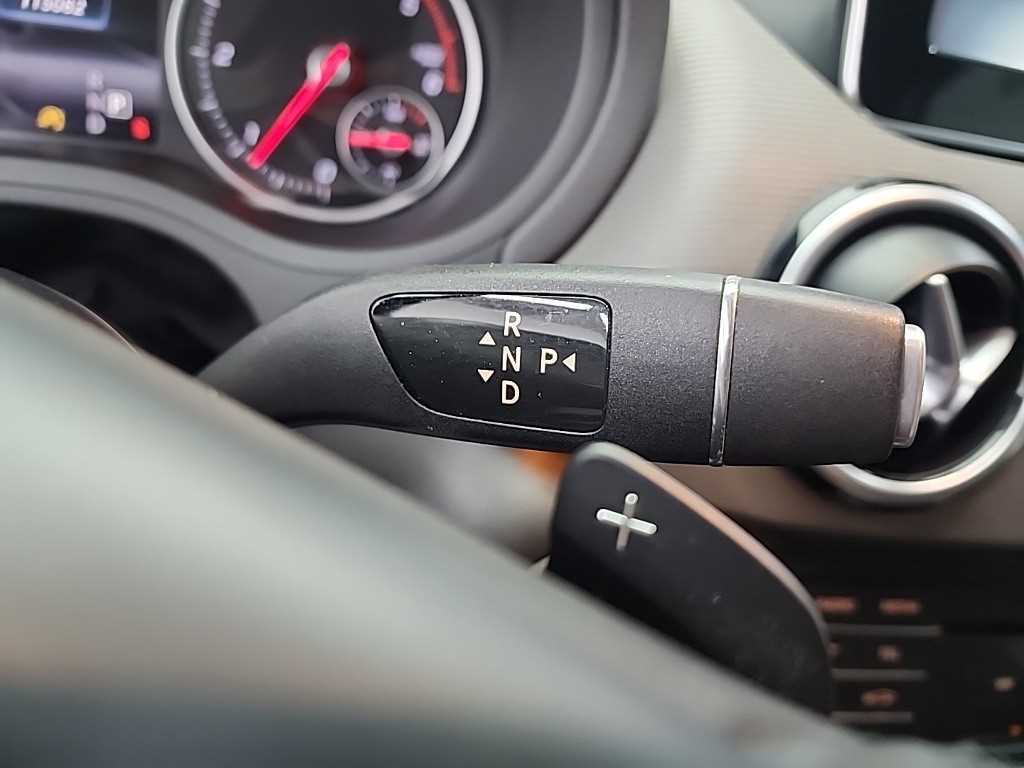 Mercedes Benz B Class (MY B) - Vista 8