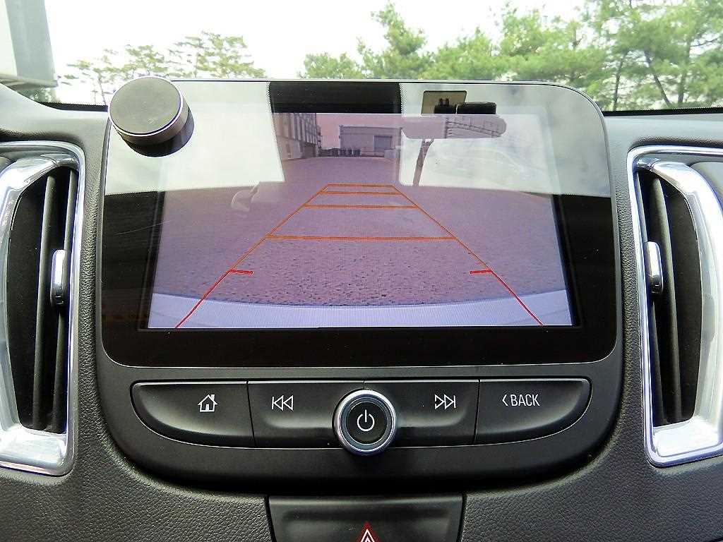 Chevrolet Malibu 2017 Blanco - Importación desde Corea - HF Imports Iquique - Foto 13