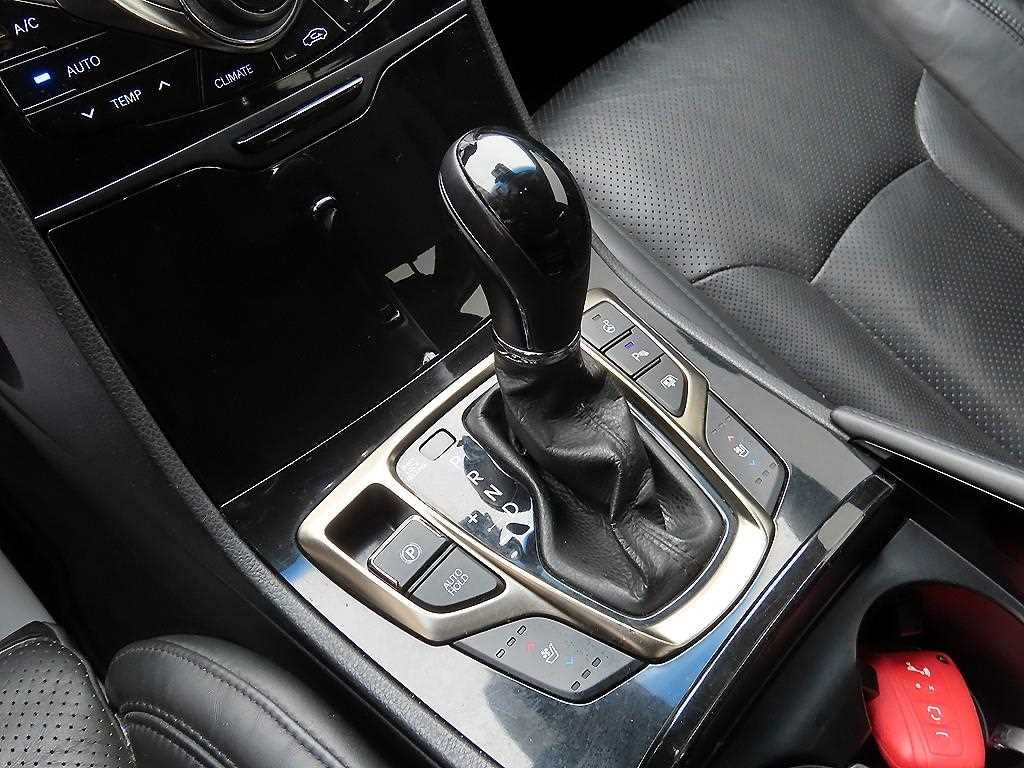 HYUNDAI Grandeur - Vista 10