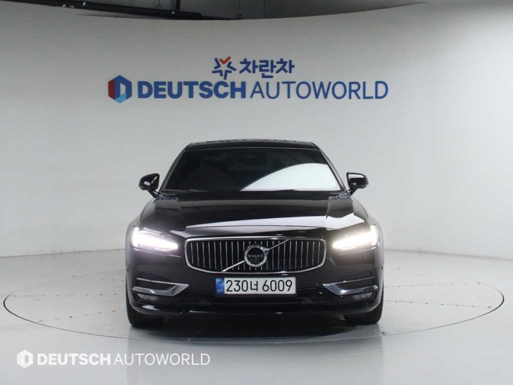 Volvo S90 - Vista 3