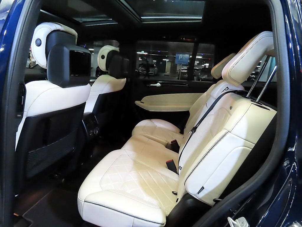 Mercedes Benz GLS Class - Vista 7