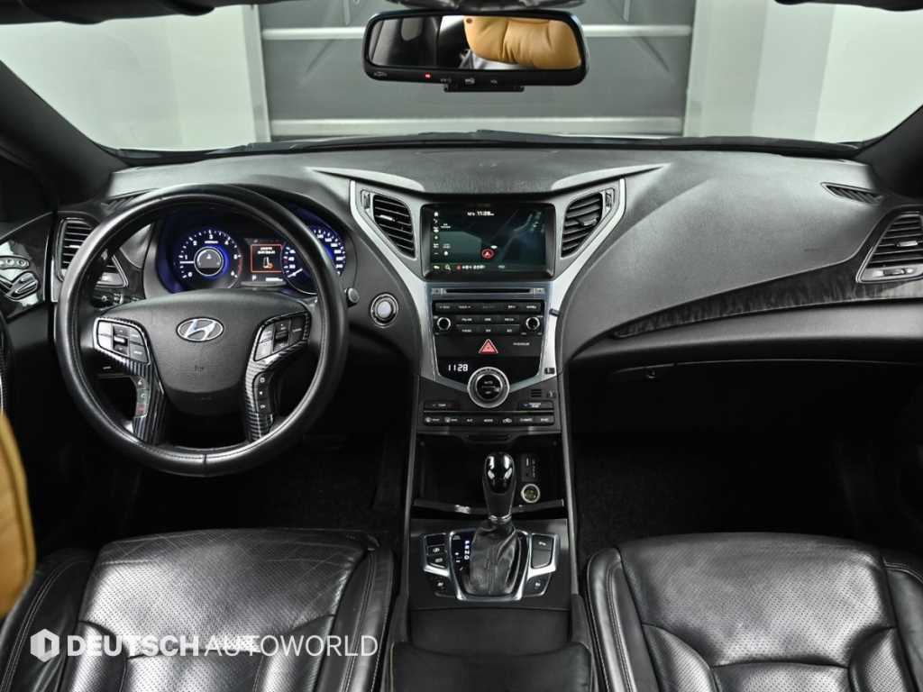 HYUNDAI Grandeur - Vista 7