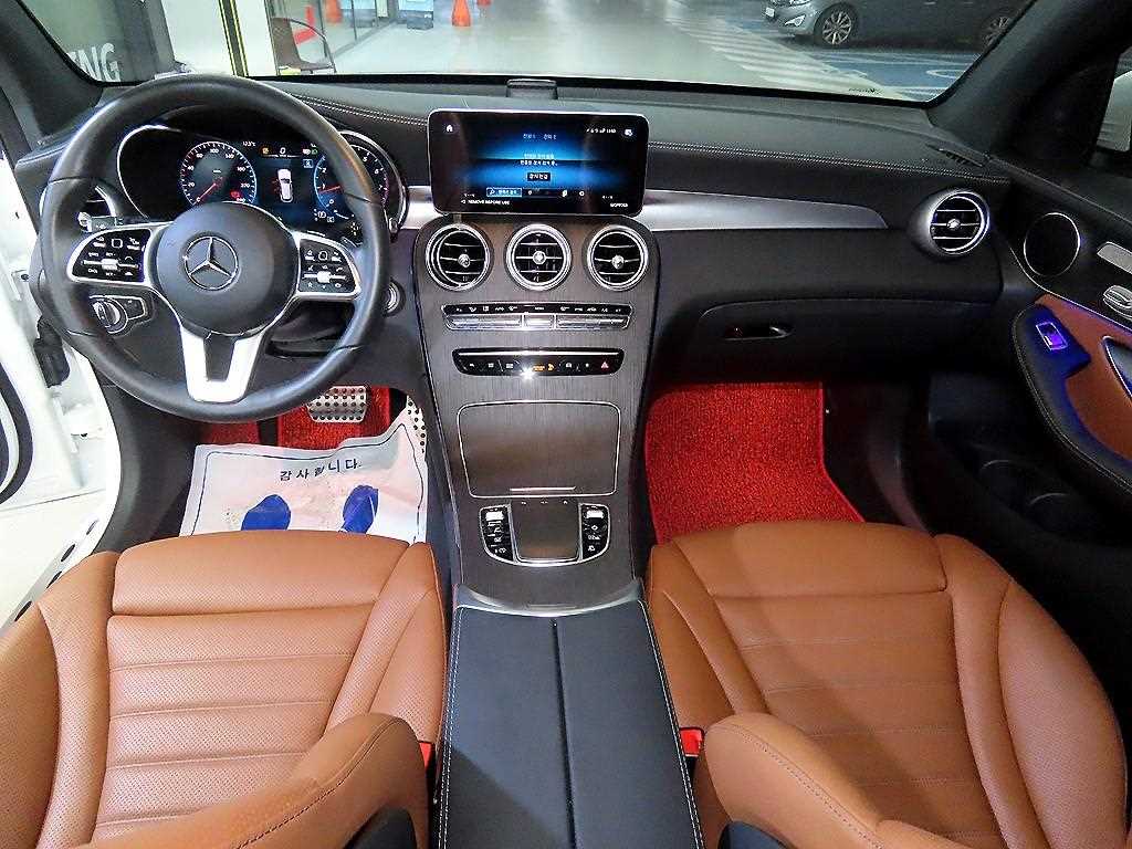 Mercedes Benz GLC Class - Vista 10