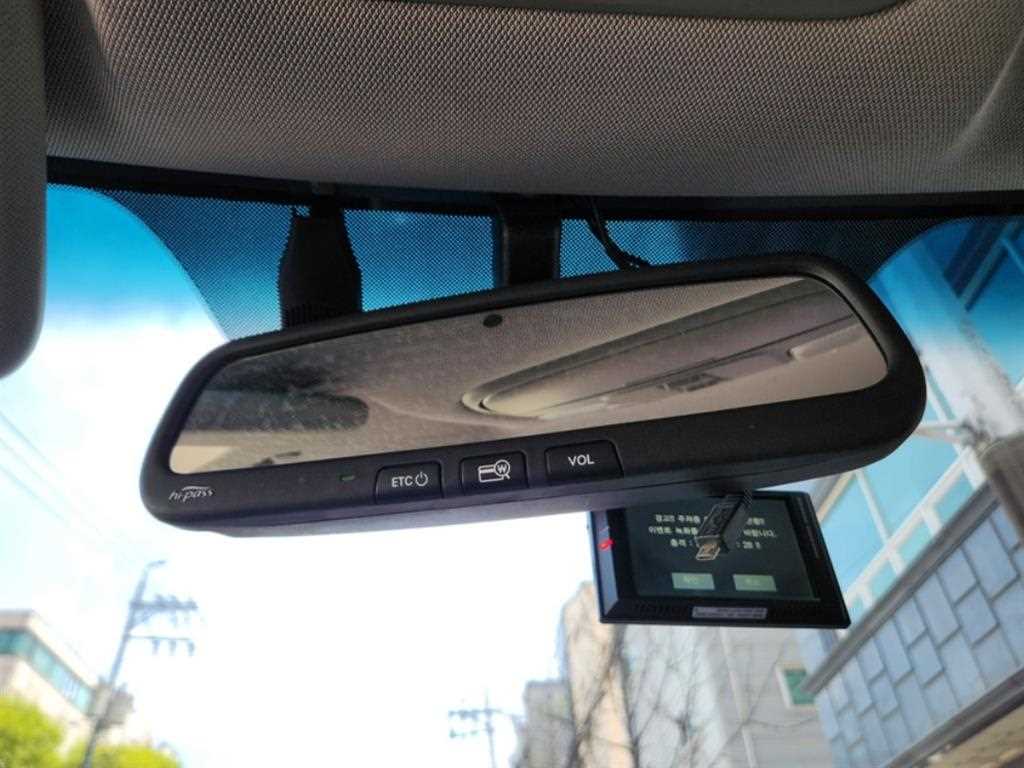 KIA Carnival - Vista 11