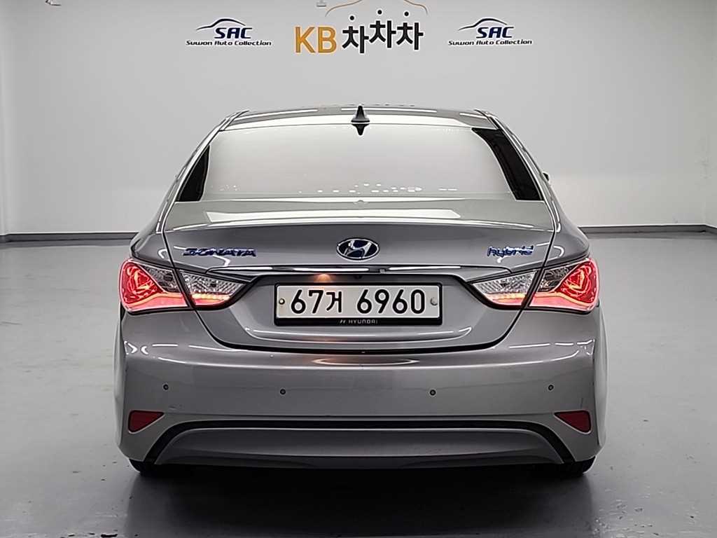 HYUNDAI Sonata - Vista 3