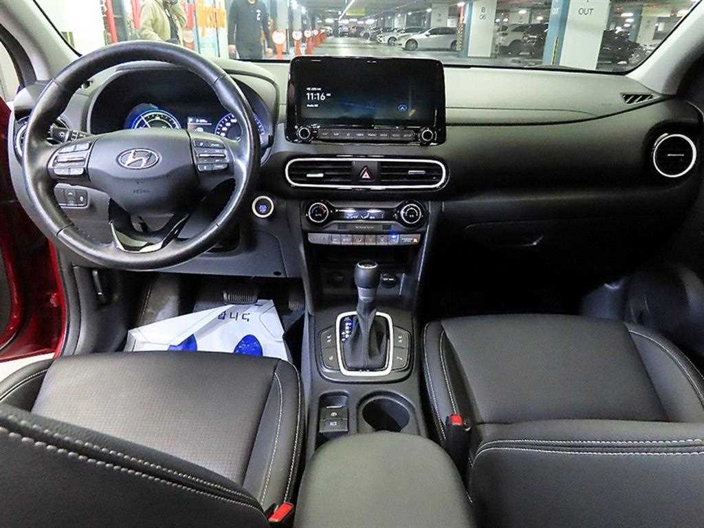 HYUNDAI Kona - Vista 10