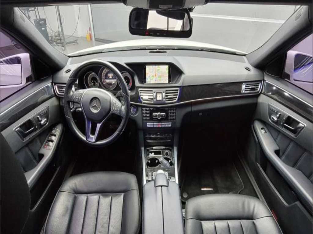 Mercedes Benz E class - Vista 11