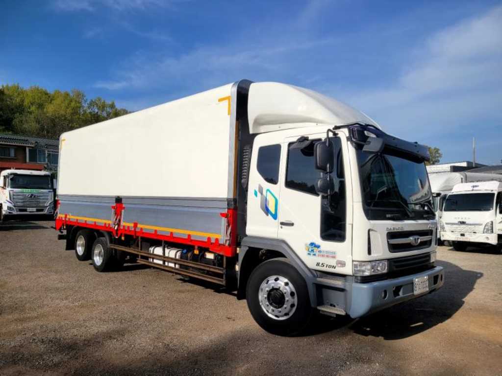 medium and large cargo truck 2022 Blanco - Importación desde Corea - HF Imports Iquique - Foto 1