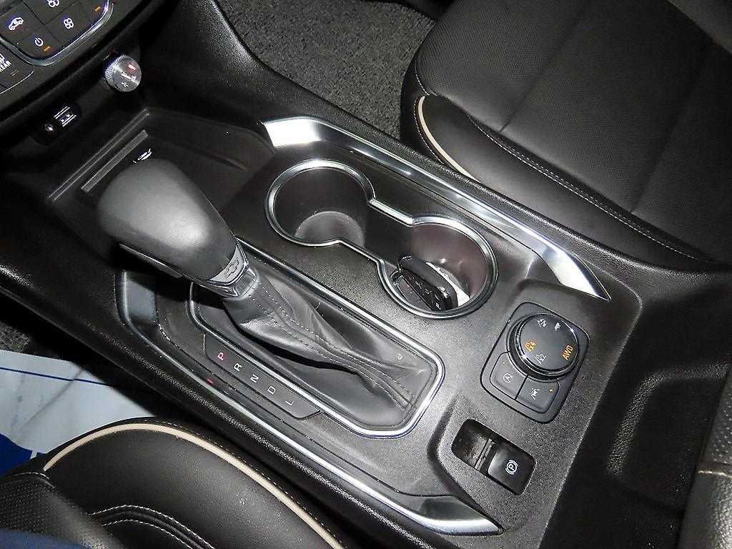Chevrolet Travers - Vista 12