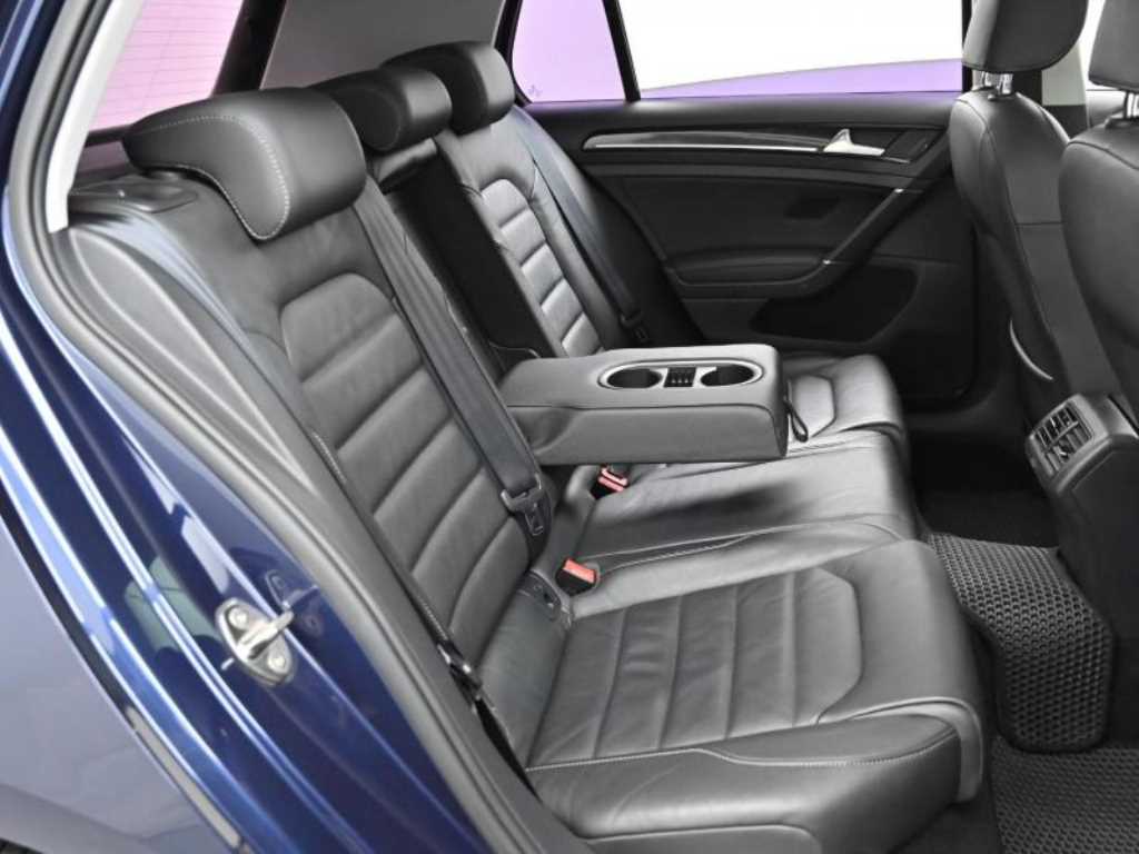 Volkswagen Golf - Vista 12