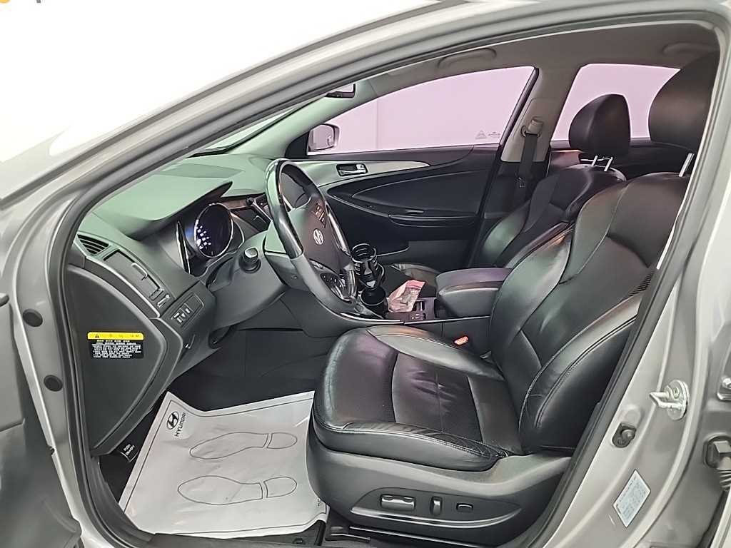 HYUNDAI Sonata - Vista 11