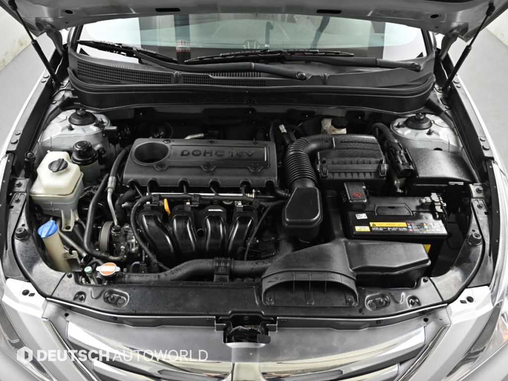 HYUNDAI Sonata - Vista 6