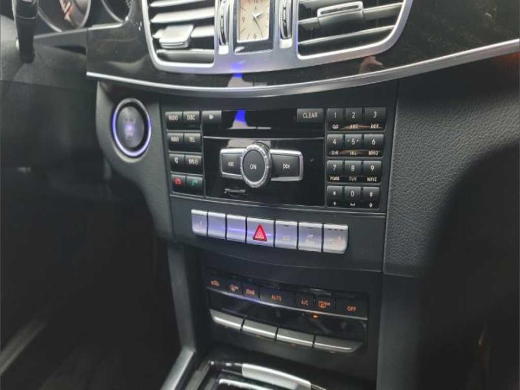 Mercedes Benz E class - Vista 12