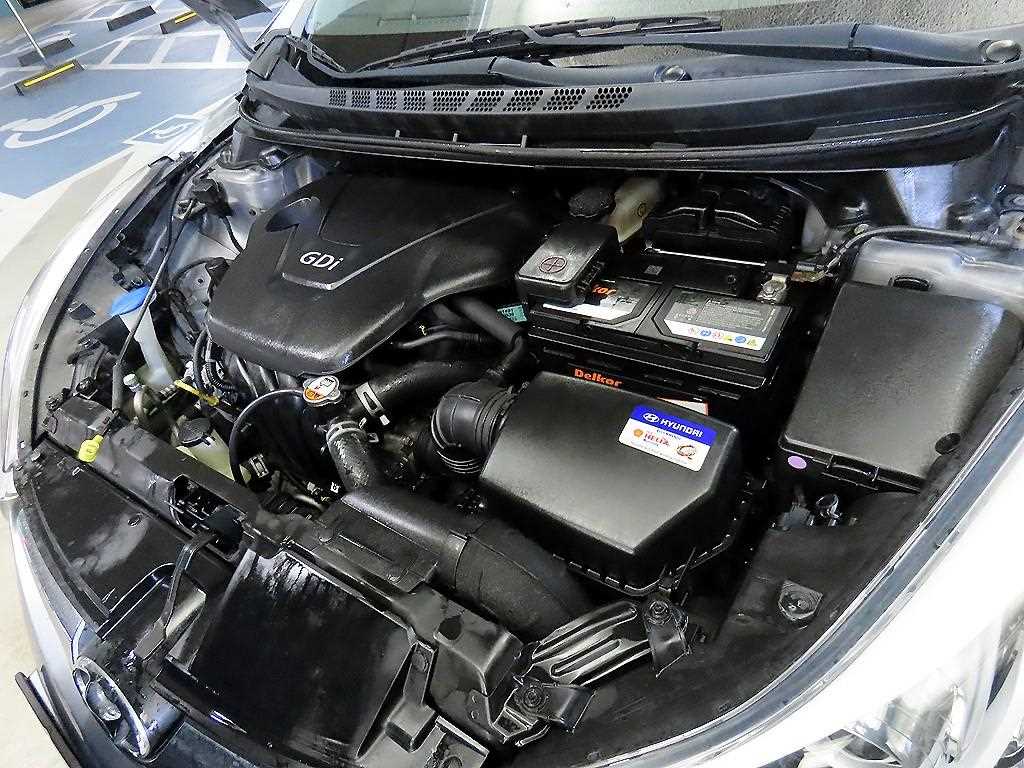 HYUNDAI Avante 2015 Gris - Importación desde Corea - HF Imports Iquique - Foto 18