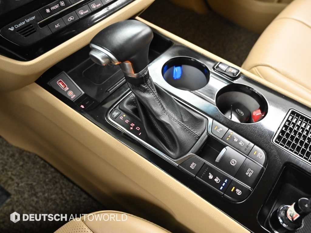 KIA Carnival - Vista 9