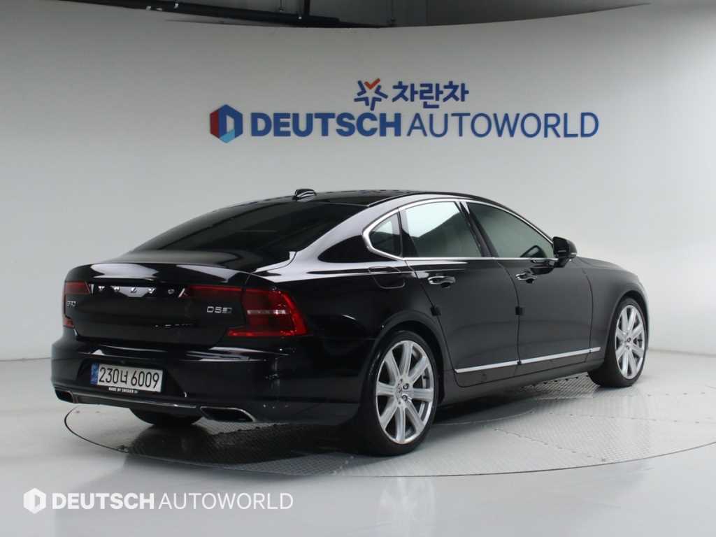 Volvo S90 - Vista 2