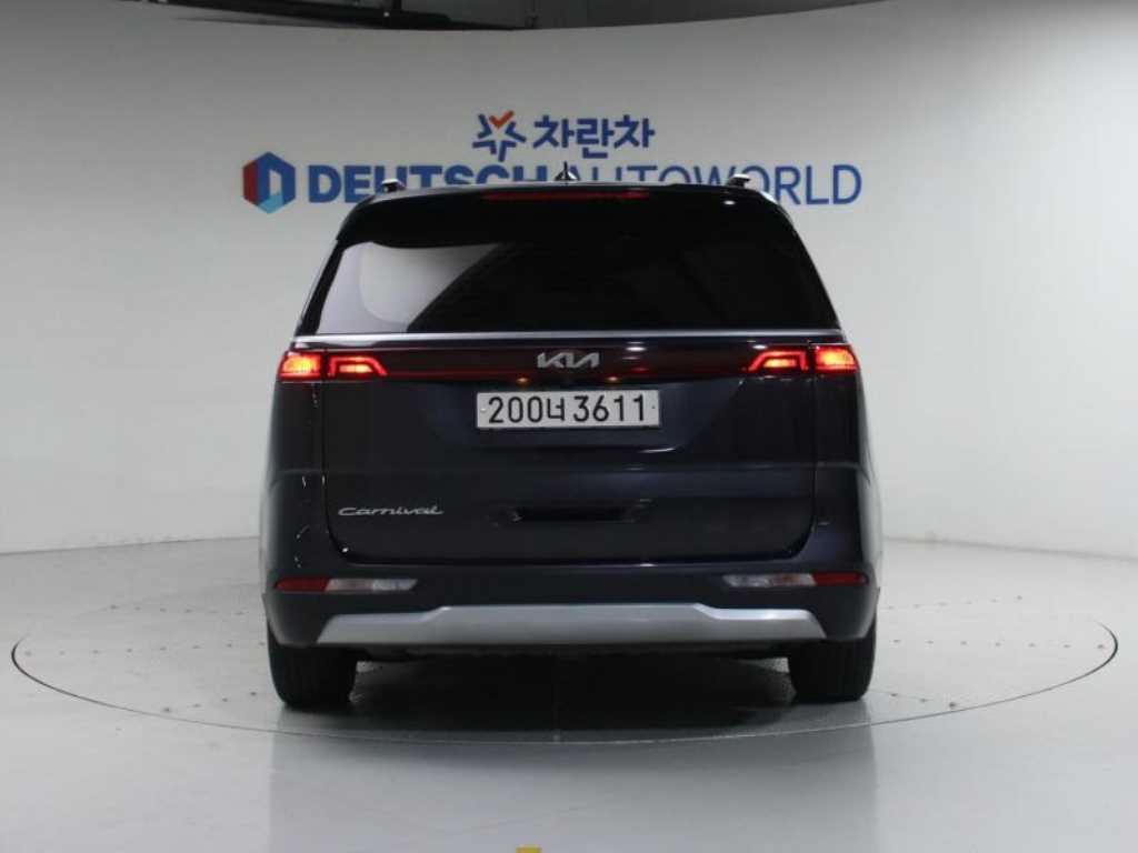 KIA Carnival - Vista 4