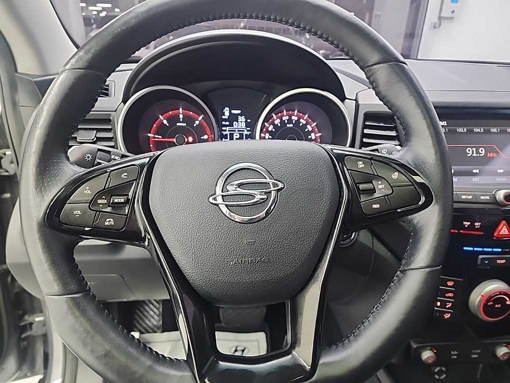 Ssangyong Tivoli - Vista 9