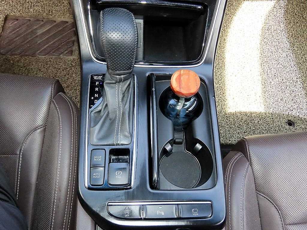 HYUNDAI Grandeur - Vista 10