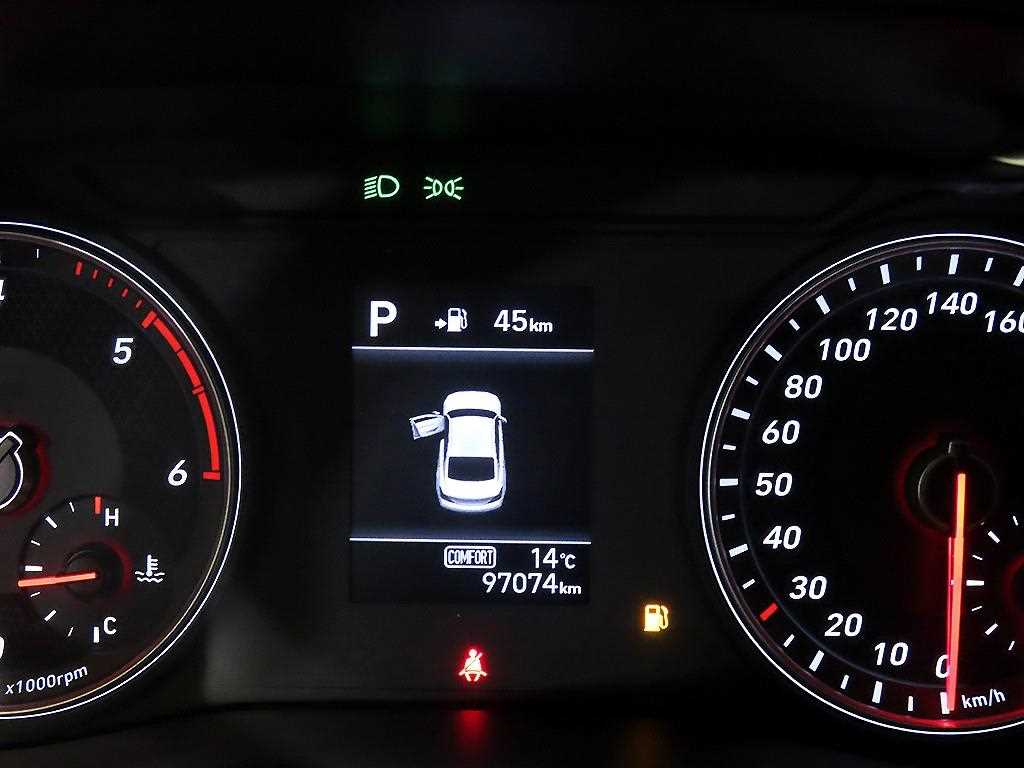 Genesis G70 - Vista 9