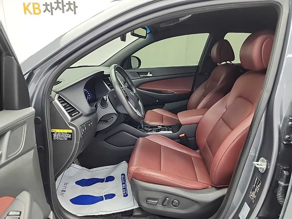 HYUNDAI Tucson - Vista 11