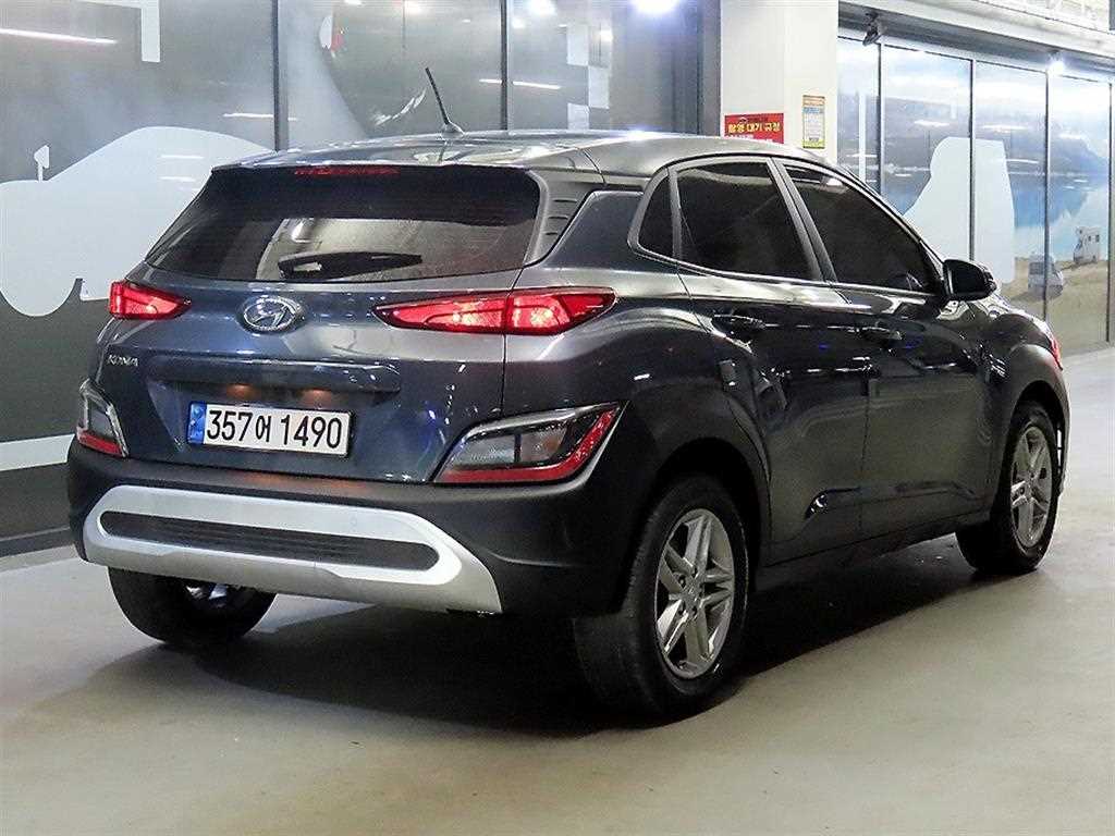 HYUNDAI Kona - Vista 4