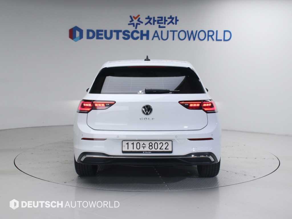 Volkswagen Golf - Vista 4