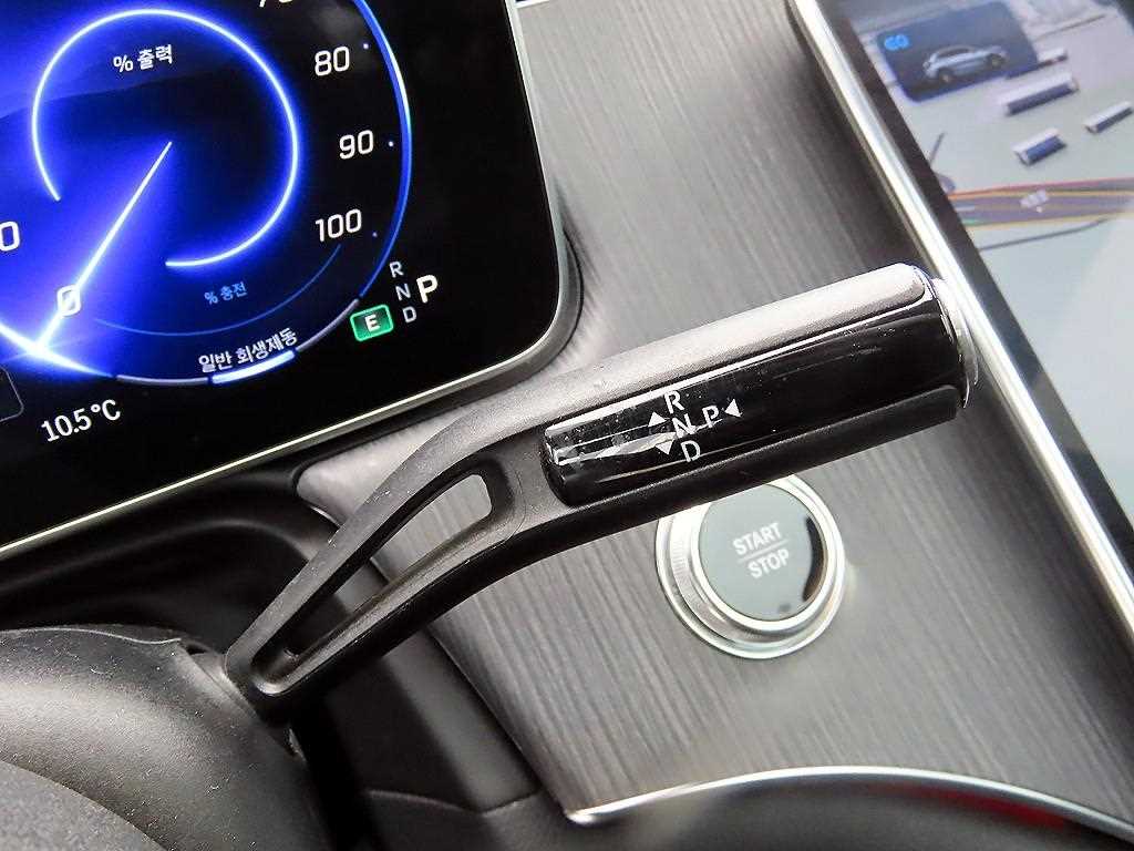 Mercedes Benz EQE - Vista 11