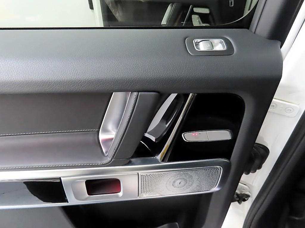 Mercedes Benz G Class (G Wagen) - Vista 12