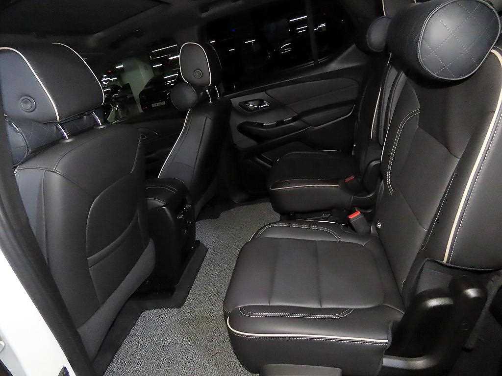 Chevrolet Travers - Vista 7