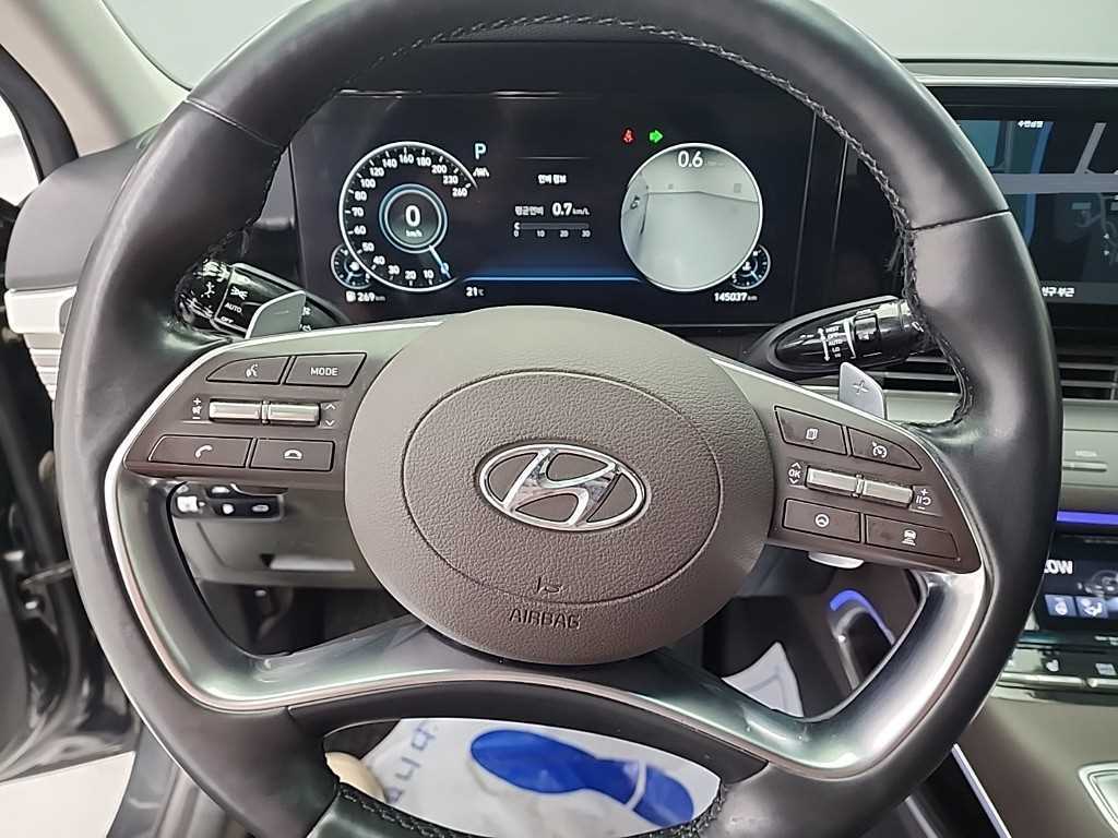 HYUNDAI Grandeur - Vista 9