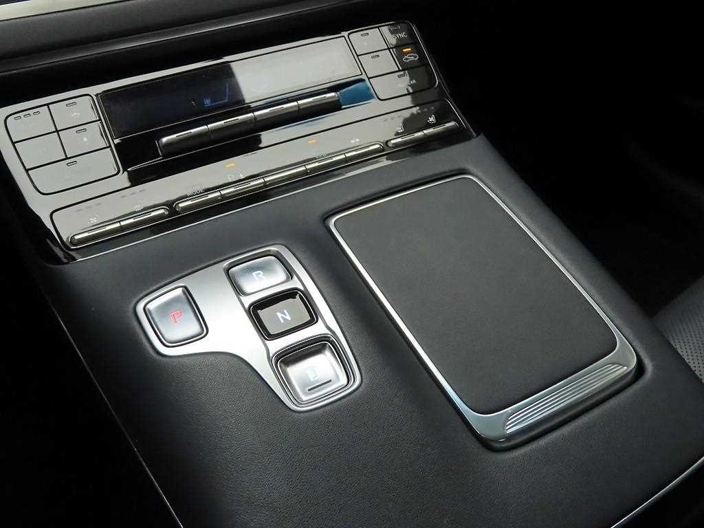 HYUNDAI Grandeur - Vista 11
