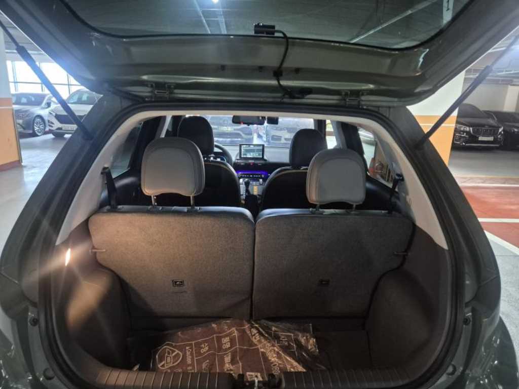 HYUNDAI Casper - Vista 7