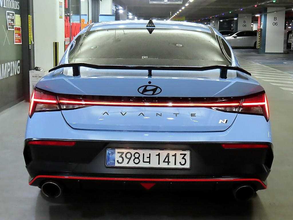 HYUNDAI Avante - Vista 5